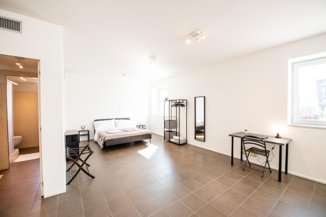 350 M Dalla Stazione L Parcheggio Free L Nova Loft Apartment Parma Exterior photo
