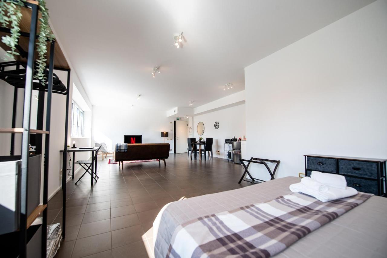 350 M Dalla Stazione L Parcheggio Free L Nova Loft Apartment Parma Exterior photo